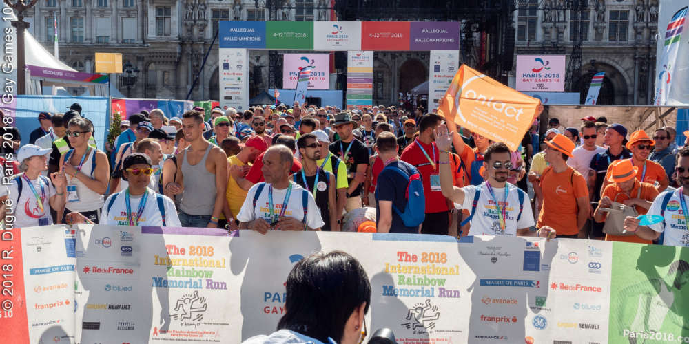 Gay Games 10, Jour 2: Un petit tour au(x) village(s)