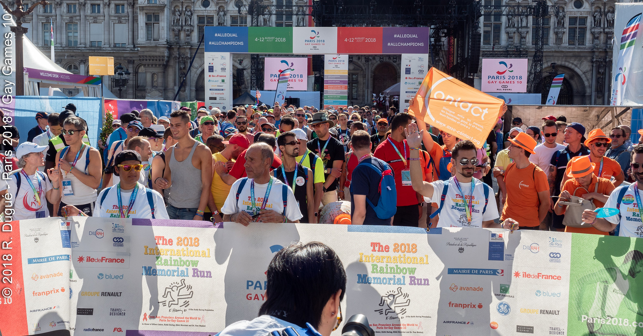Gay Games 10, Jour 2: Un petit tour au(x) village(s)