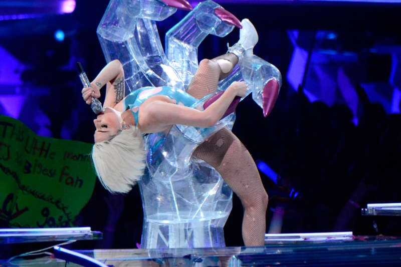 Lady Gaga, What's Up 1992, What's Going On 2015