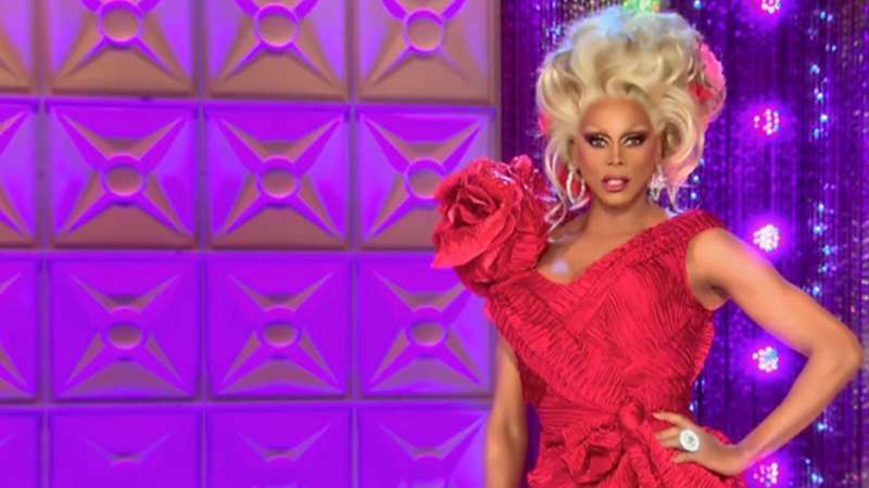Leslie Jones Drag Race 02