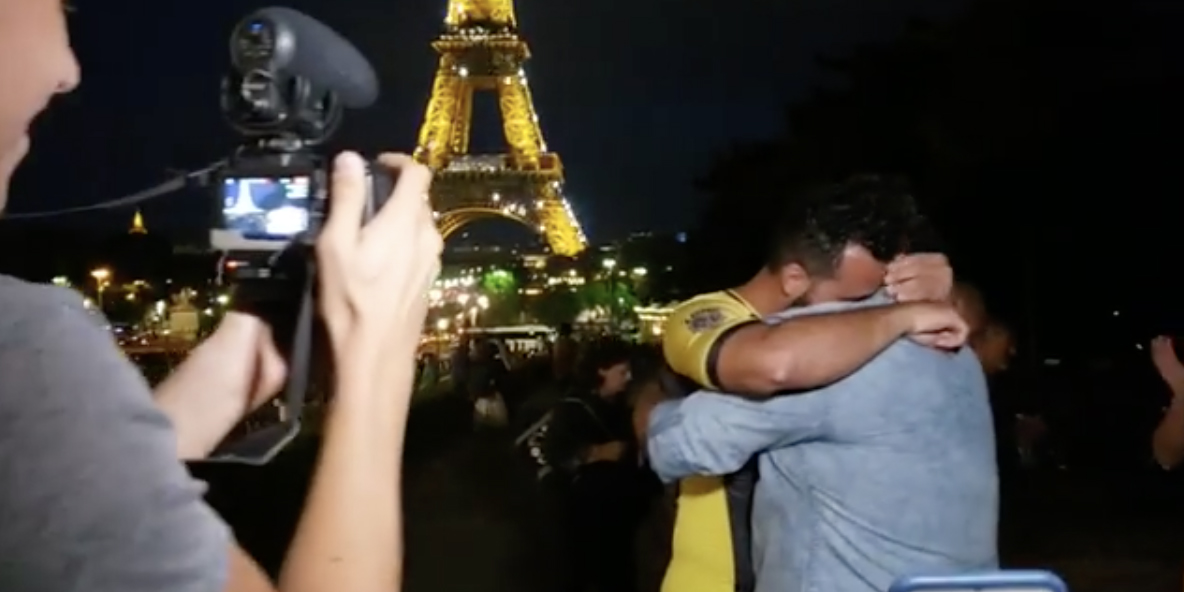 Aux Gay Games, une belle demande en mariage devant la Tour Eiffel