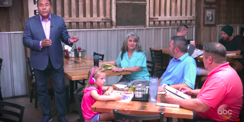 An Entire Restaurant Came to the Rescue of a Gay Couple Attacked For ‘Depriving’ Their Child of a Mother
