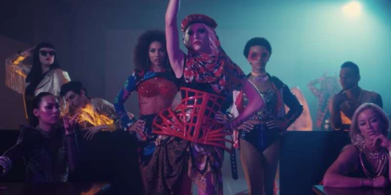 LaGanja Estranja video 03, Look at Me 03
