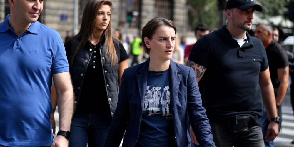 La première ministre lesbienne de Serbie a marché à la Pride de Belgrade et ça n’a pas plu à tout le monde
