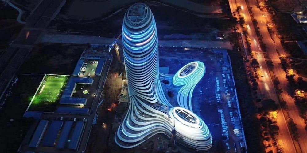 Este Nuevo Rascacielos Tiene Forma de Pene y También Dispara Fuegos Artificiales