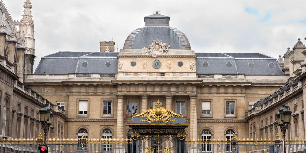 Agression homophobe à Paris: un an de prison pour l’un des agresseurs