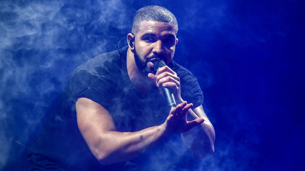 uk cake case drake spotify