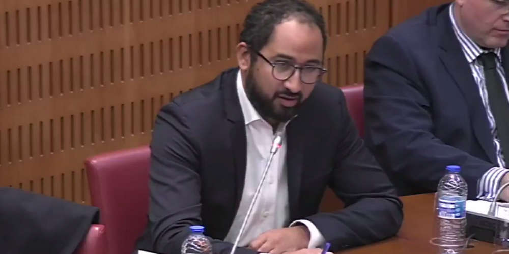 « Vous véhiculez la haine crasse qu’est l’homophobie »: un député mouche la Manif pour tous