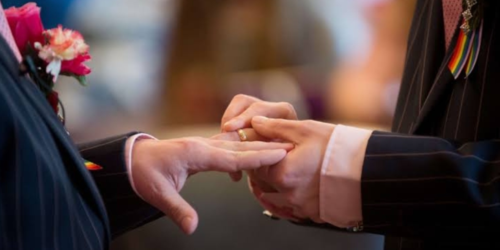Revista de casamento se recusa a retratar casais homoafetivos e fecha