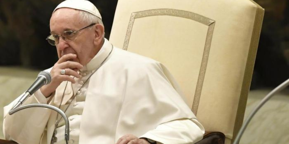 Moda da homossexualidade no clero é a nova preocupação do Papa