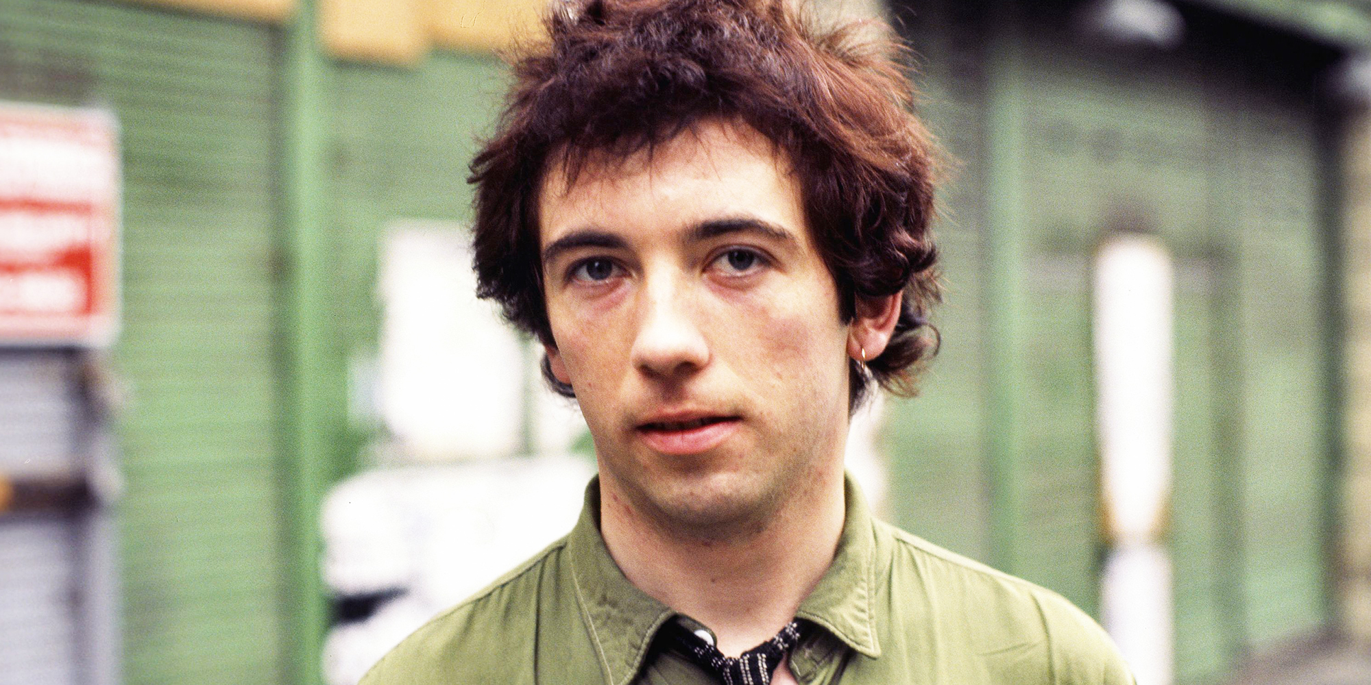Let’s Remember Buzzcocks Frontman Pete Shelley as the Proud Bisexual Punk He Was