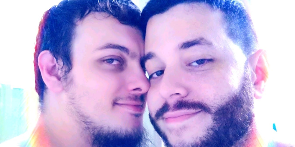 Casal Hornet abre 2019 com história de amor, porque é assim que vamos começar o ano