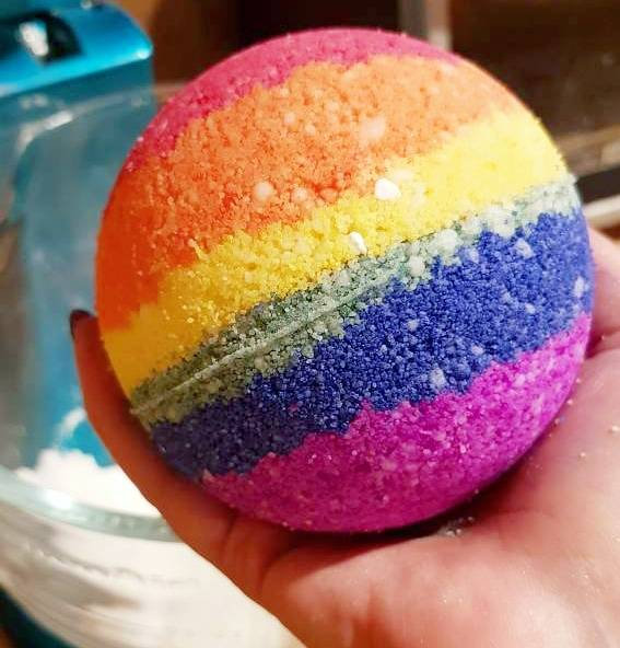 bath bombs rainbow
