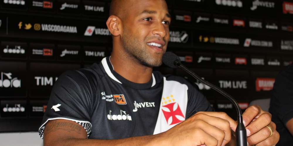 Vídeo de Fellipe Bastos repercute na web e LGBTfobia deve ser combatida com ações no futebol