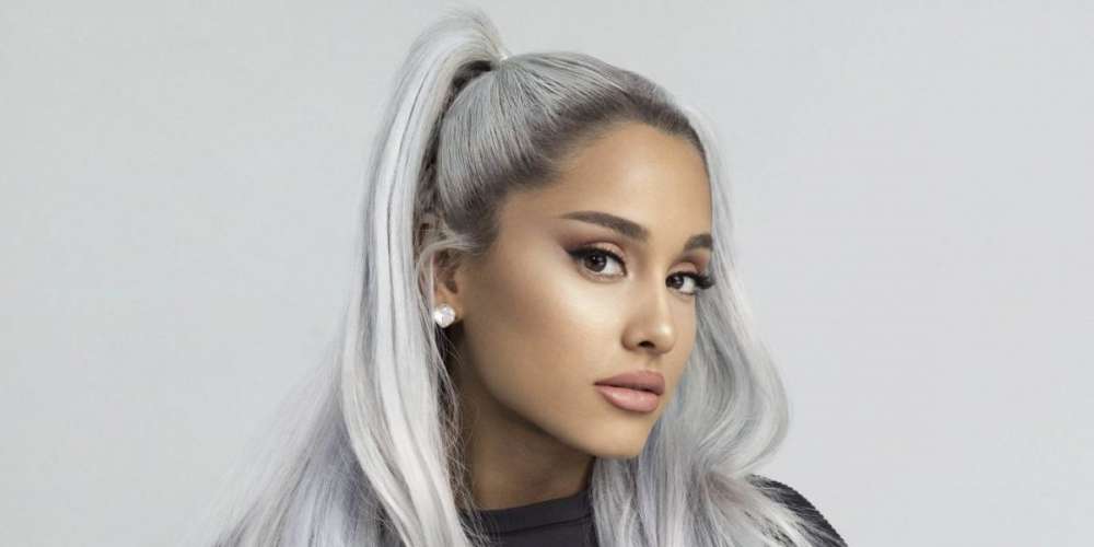 Ariana Grande ตอบกลับการกล่าวหาว่าเธอเอาเปรียบ LGBTQ ด้วยการแสดง Pride