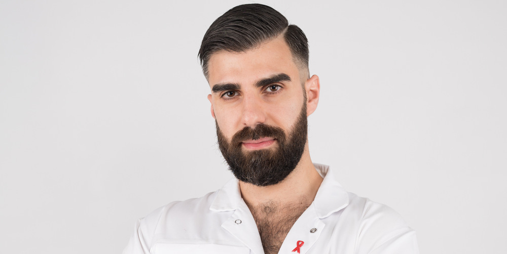 Dr Naked est maintenant sur Facebook et Instagram!