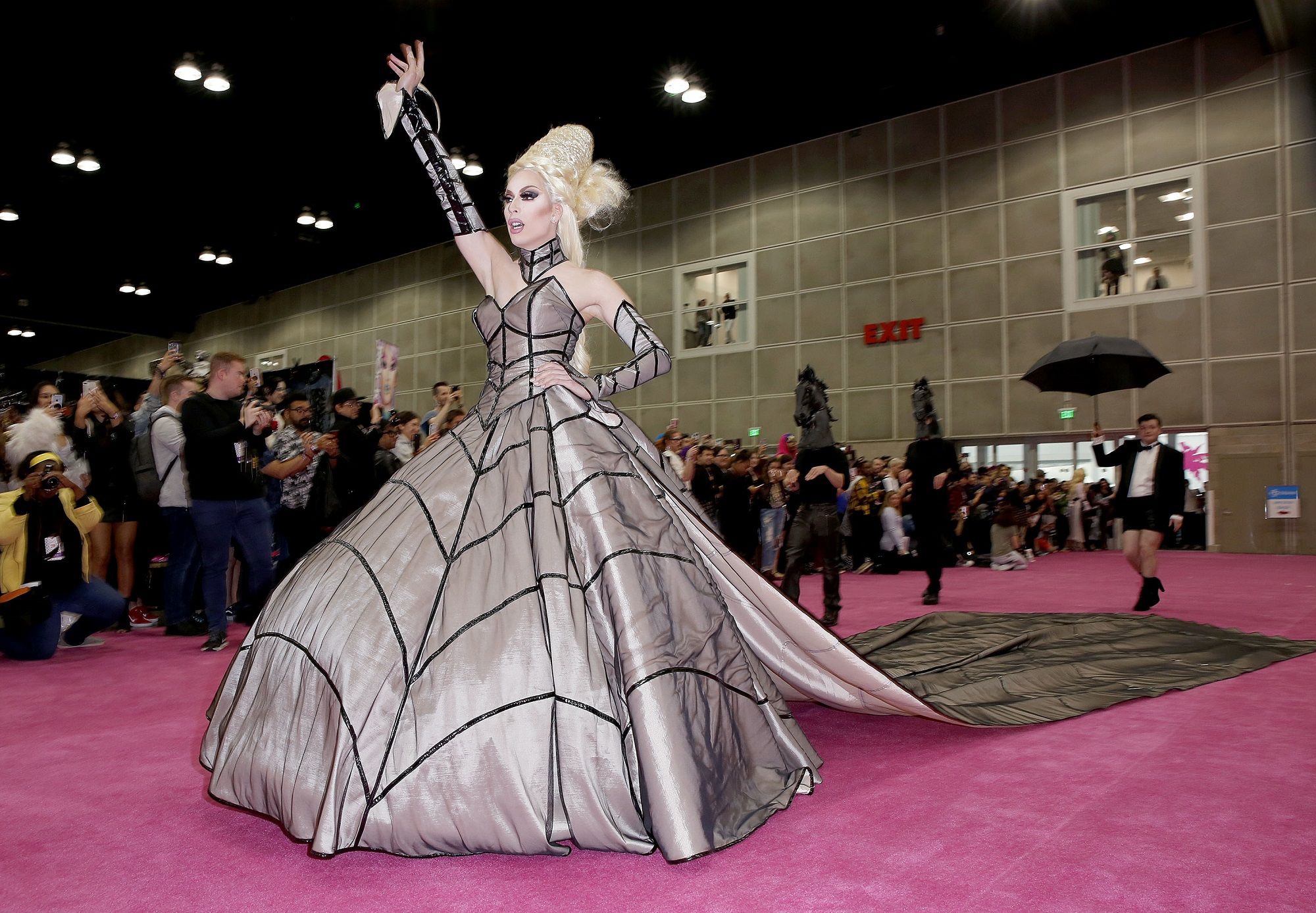 drag pageant drag queen of the year 2