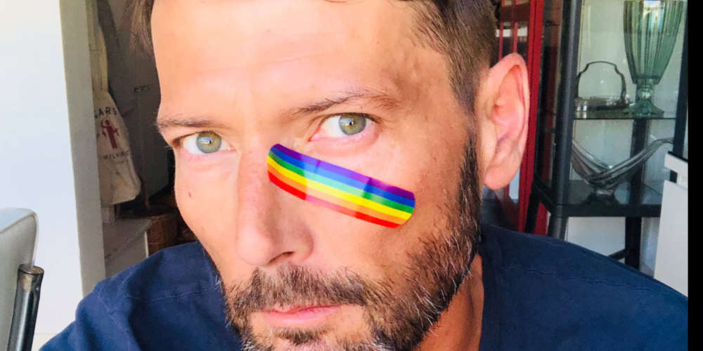 Un pansement rainbow contre l’homophobie: la nouvelle campagne de Aides