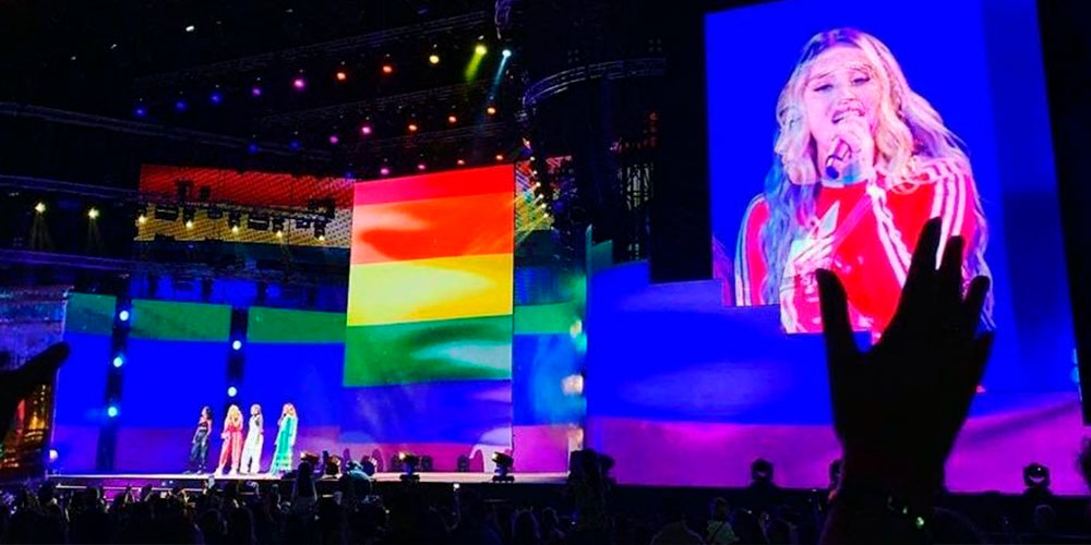 Little Mix Desafía las Leyes Anti-LGBT de Dubai al Poner la Bandera LGBT+ en su Concierto