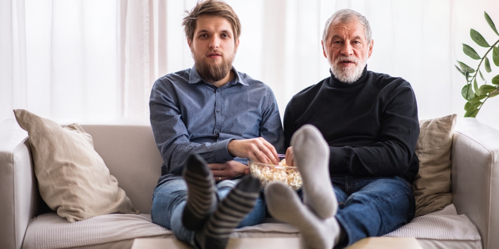 Curte homens mais velhos? Se liga no Reversa Entrê desse mês