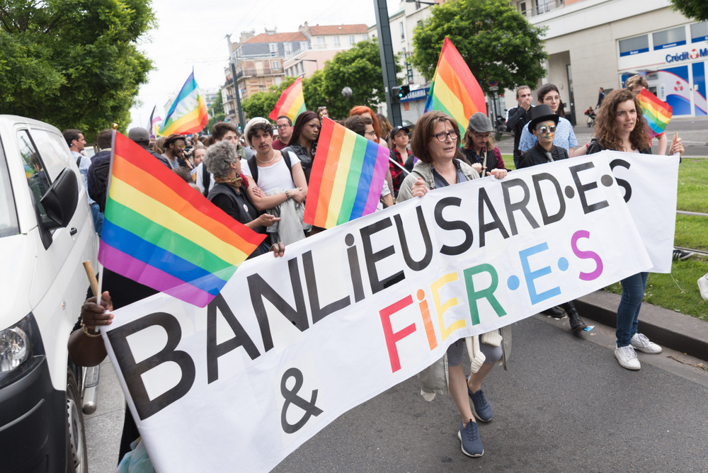 Première marche des fiertés en banlieue: les photos