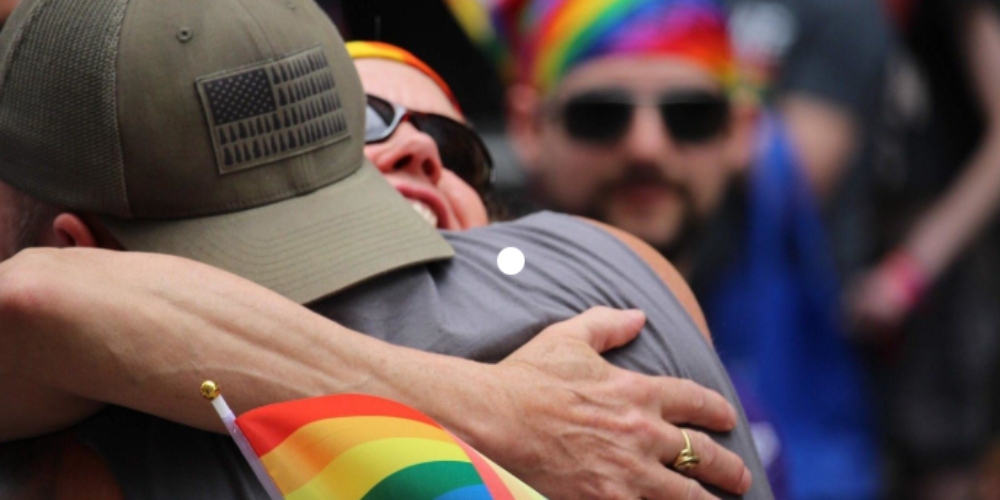 Dia dos pais para o LGBT é sempre um tabu quando o pai é gay. Ouça “Fora do Meio”