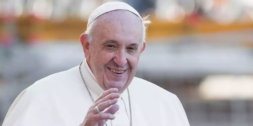 Papa Francisco compara políticos homofóbicos a Hitler em conferência internacional