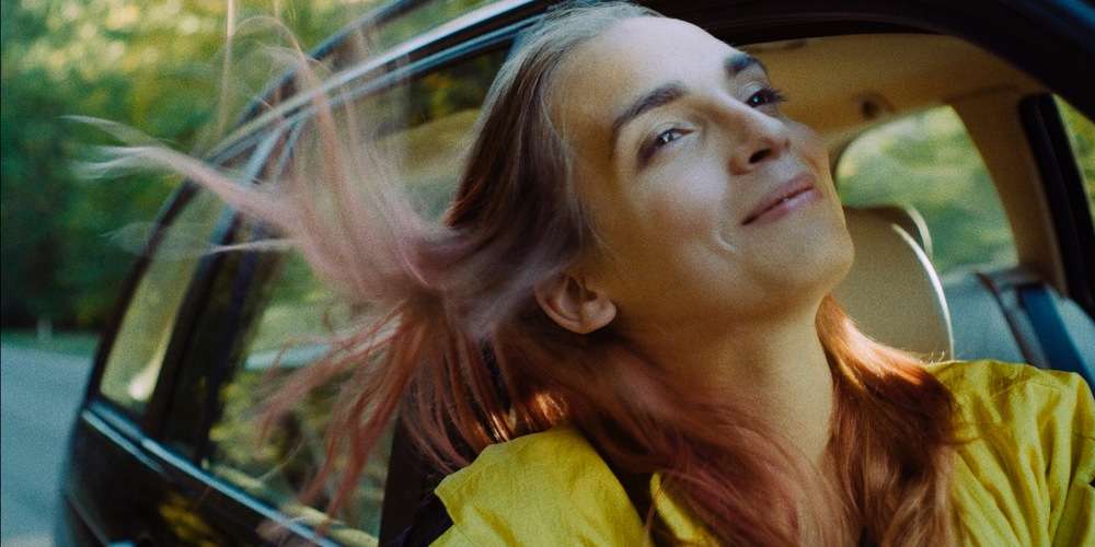 Cinéma: « Lola vers la mer », les retrouvailles douloureuses d’un père et d’une fille