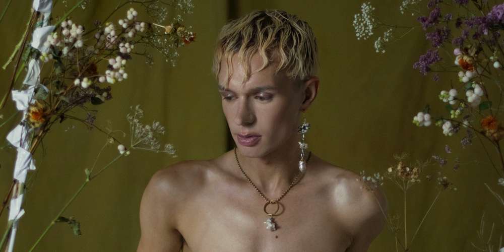 Douglas Dare’s ‘Milkteeth’ Is Primal Pop About the Pain and Puzzlement of Growing Up ‘Other’