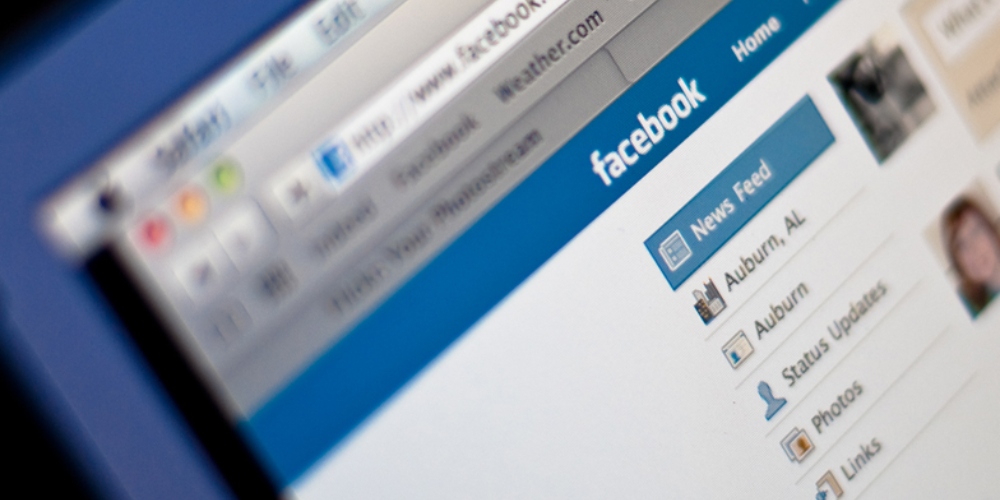 MENA critica Facebook por não remover posts pedindo que gays sejam mortos