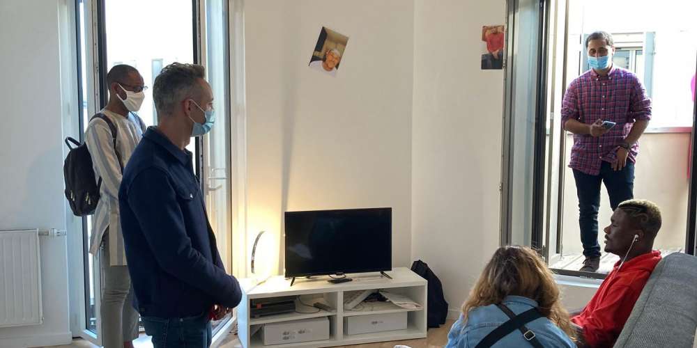 La ville de Paris et l’association Basiliade inaugurent un logement en colocation pour 3 réfugié.e.s LGBT